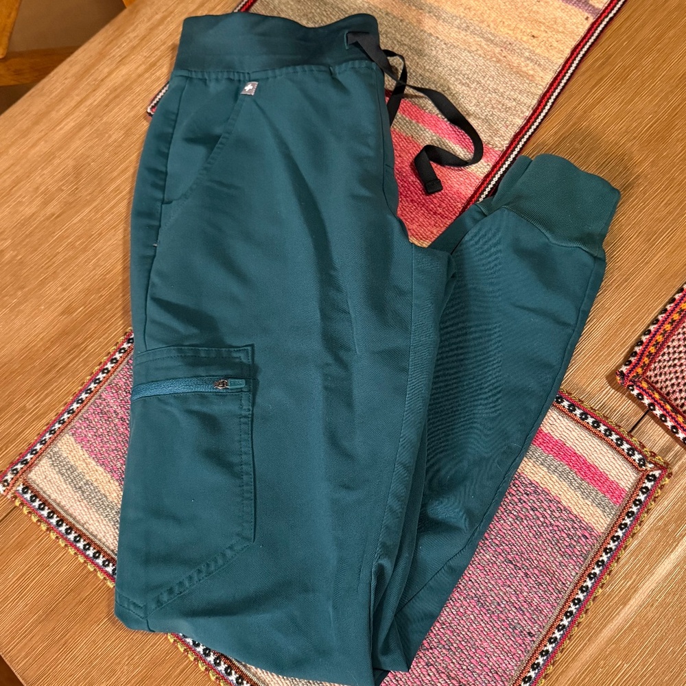 Figs Forest Green Zamora Jogger Scrubs XS